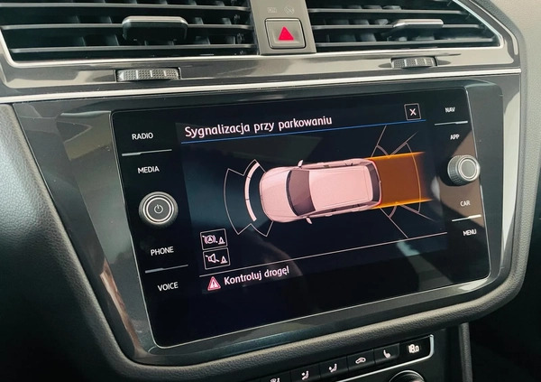 Volkswagen Tiguan cena 114900 przebieg: 84525, rok produkcji 2018 z Człopa małe 781